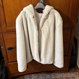 Vera Wang White Fleece Jacket